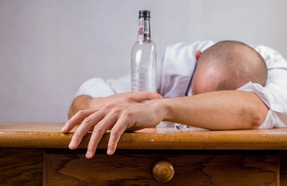 Mitos y verdades sobre el alcohol que necesitas conocer
